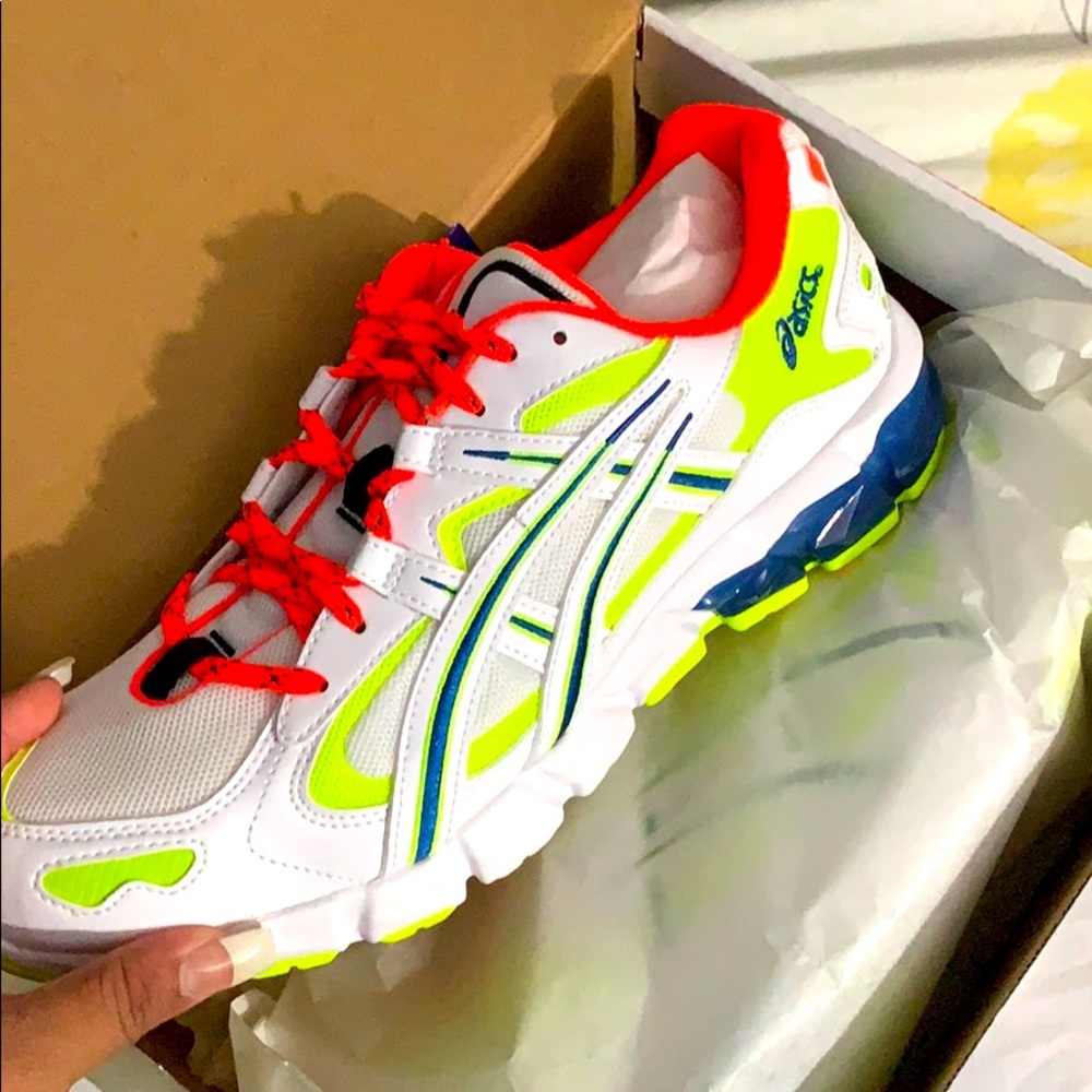 Shoes brand new never worn 10 in a half